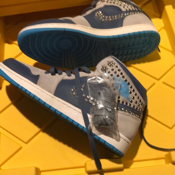 NWOT NIKE JORDAN MEN SUZE 101/2” WITH STUDS - Picture 2 of 5